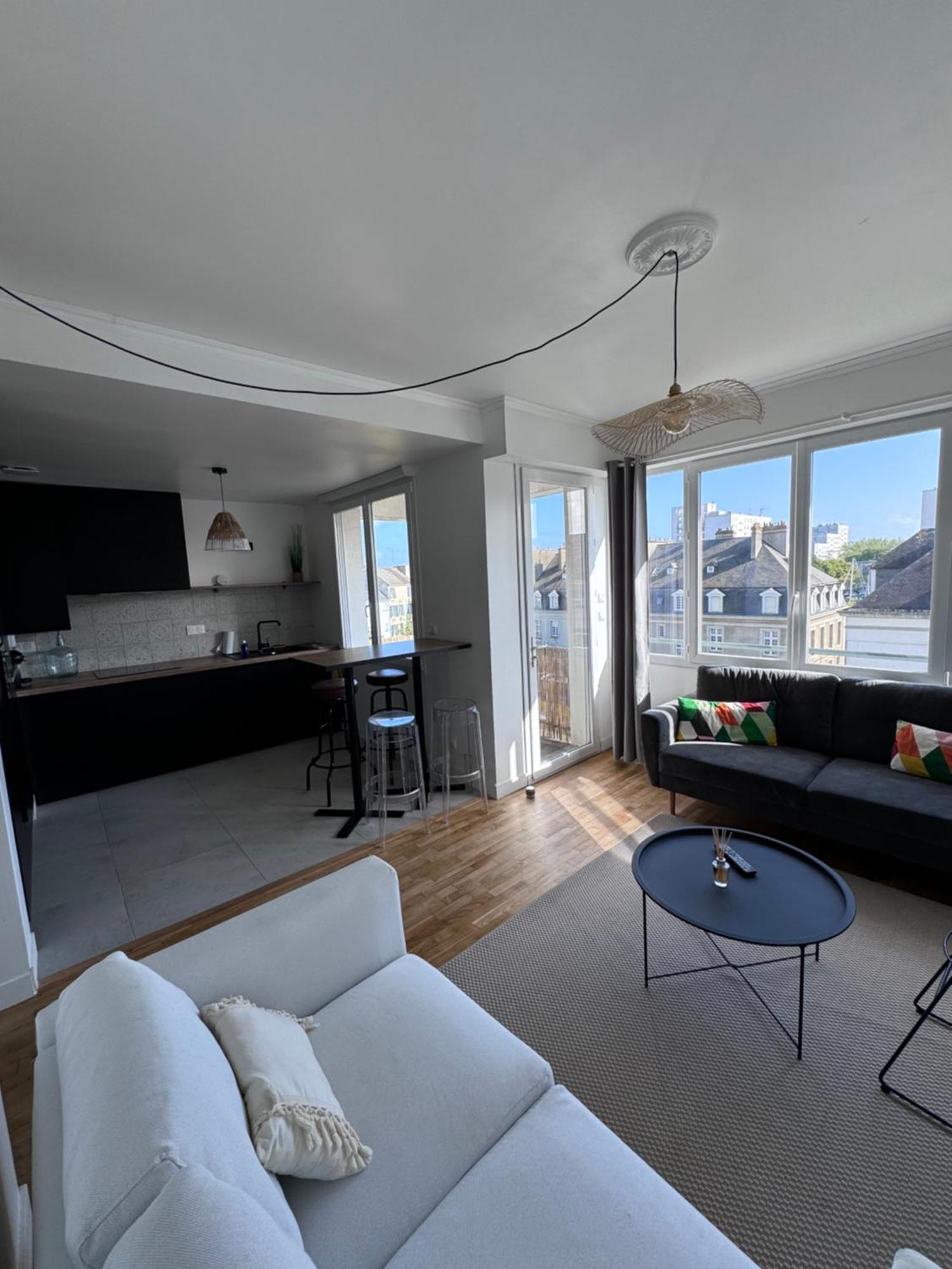 Charmant Appartement T3 Avec Balcon, Centre-Ville Lorient Kültér fotó