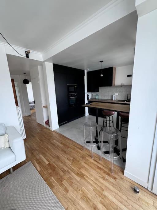 Charmant Appartement T3 Avec Balcon, Centre-Ville Lorient Kültér fotó